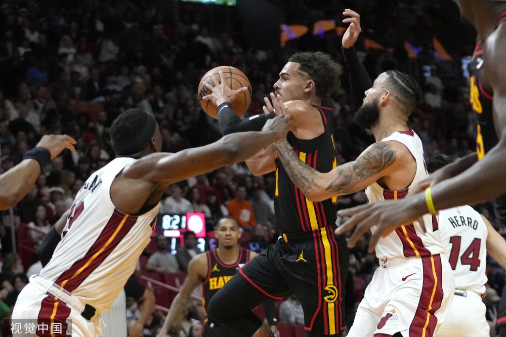 英超联赛中 英超联赛中